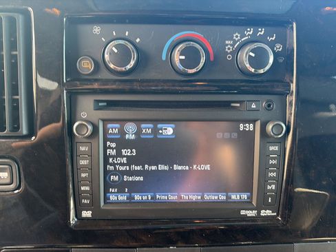 Used 2014 Chevrolet Express 1500 AWD image 15