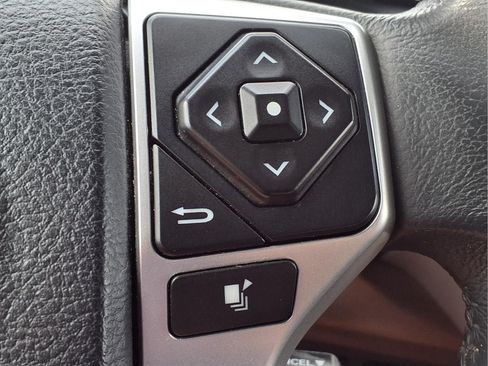Used 2018 Toyota Tundra Limited w/ Limited Premium Package AWD/4WD image 23