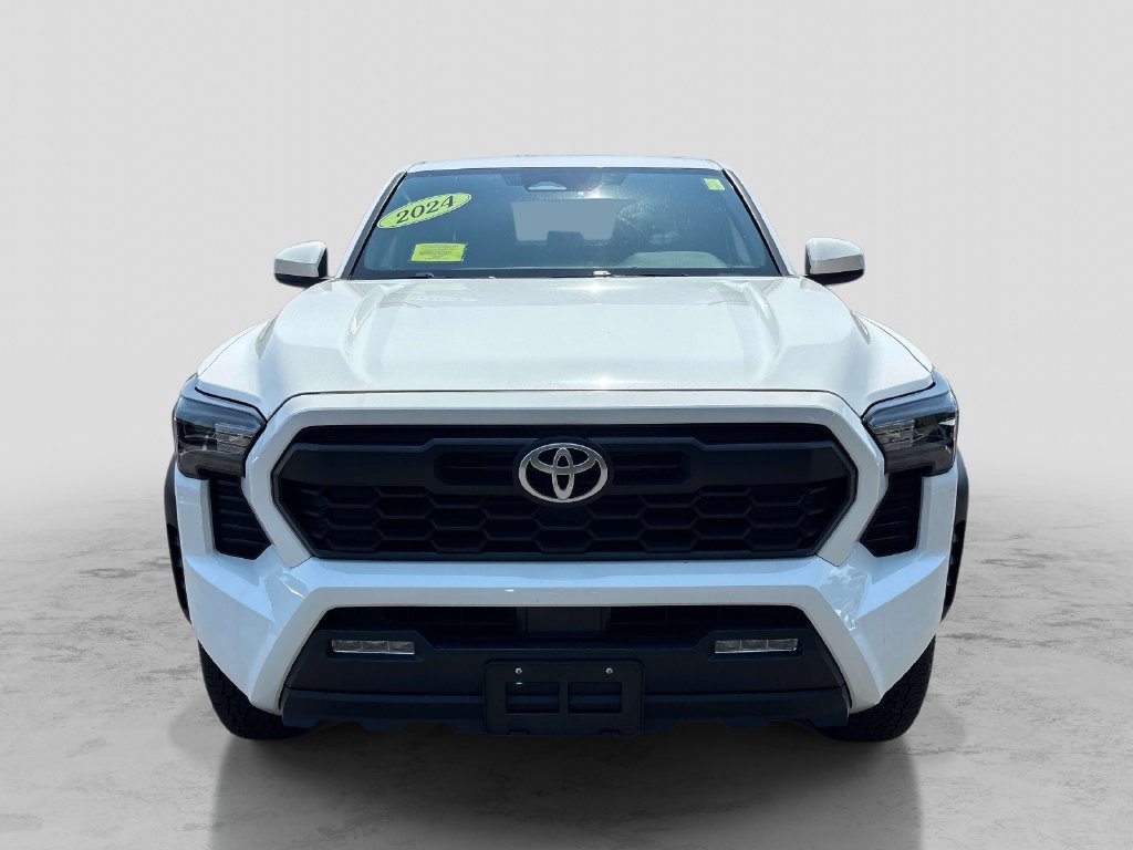 Used 2024 Toyota Tacoma TRD Off-Road AWD/4WD image 9