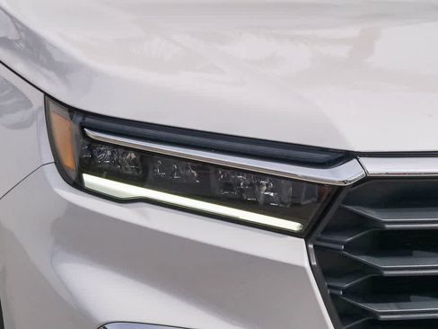 Used 2025 Honda Pilot EX-L image 4
