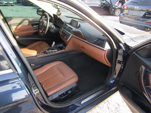 Used 2013 BMW 328i 328i w/ Premium Pkg image 9