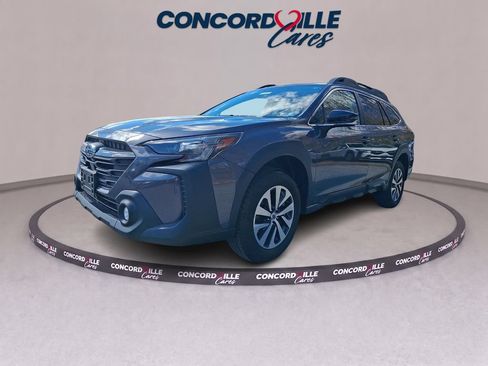 Certified 2025 Subaru Outback Premium AWD/4WD image 4