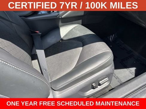 Used 2023 Toyota Camry XSE FWD image 10