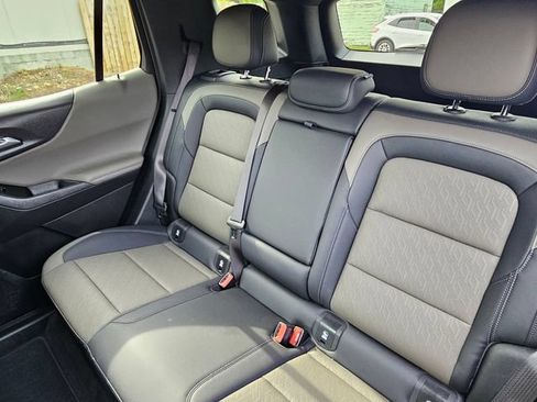 Used 2025 Chevrolet Equinox LT w/ Convenience Package II AWD/4WD image 17