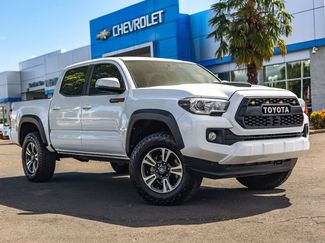 Used 2017 Toyota Tacoma TRD Sport w/ Tow Package RWD video 1