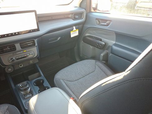 New 2026 Ford Maverick XLT w/ XLT Luxury Package AWD/4WD image 18