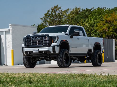 Used 2026 GMC Sierra 2500 Denali Ultimate AWD/4WD image 5