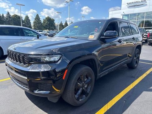 Used 2023 Jeep Grand Cherokee L Laredo AWD/4WD image 4