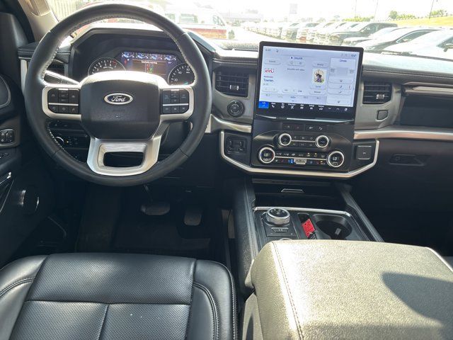 Used 2024 Ford Expedition XLT AWD/4WD image 18