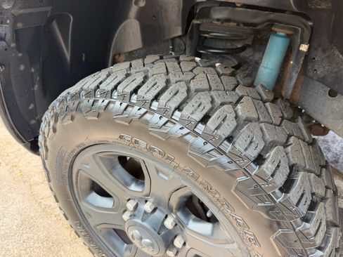 Used 2018 RAM 2500 Big Horn w/ Sport Appearance Group AWD/4WD image 22