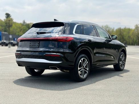 Used 2025 Audi Q5 Premium w/ Convenience Package AWD/4WD image 7