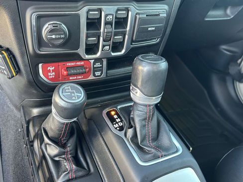 Used 2020 Jeep Gladiator Rubicon AWD/4WD image 20