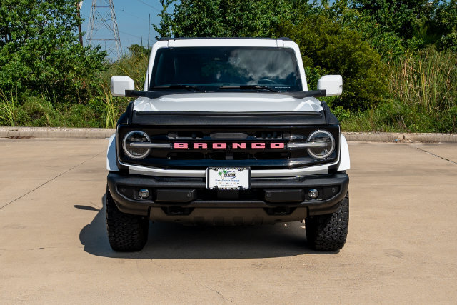 Used 2022 Ford Bronco Outer Banks AWD/4WD image 2