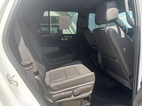 Used 2023 Chevrolet Tahoe Z71 w/ Luxury Package AWD/4WD image 14