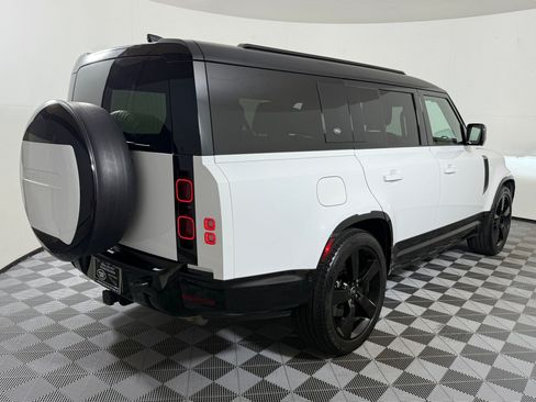 Used 2024 Land Rover Defender 130 X-Dynamic SE AWD/4WD image 9