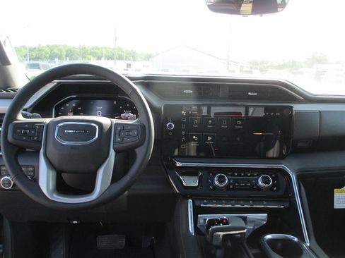 New 2026 GMC Sierra 1500 Denali w/ Denali Reserve Package AWD/4WD image 18