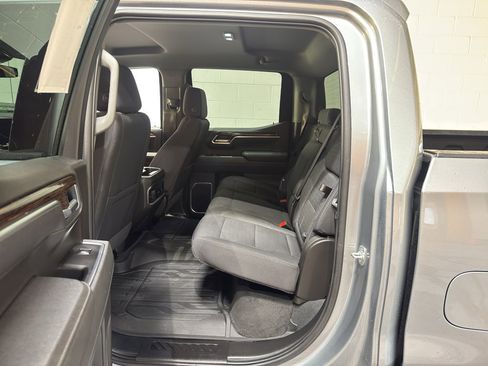 Used 2025 GMC Sierra 1500 Elevation image 13