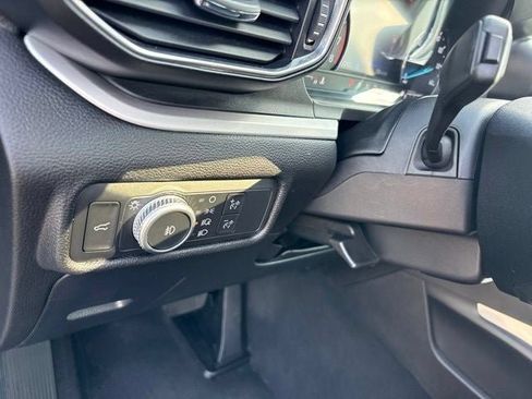 Used 2021 Ford Explorer XLT w/ Equipment Group 202A AWD/4WD image 25
