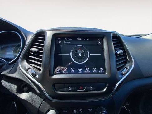 Used 2022 Jeep Cherokee Latitude Lux w/ Mopar Interior Package image 26