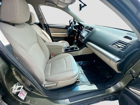 Used 2018 Subaru Outback 2.5i Premium AWD/4WD image 26