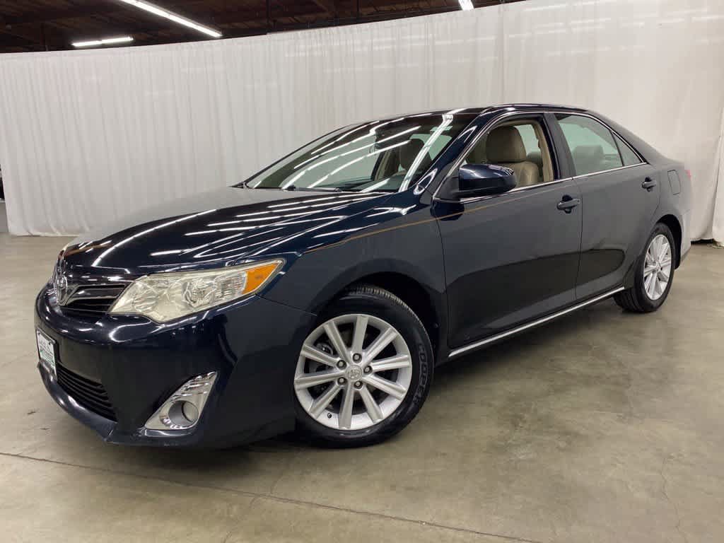 Used 2013 Toyota Camry XLE FWD image 1