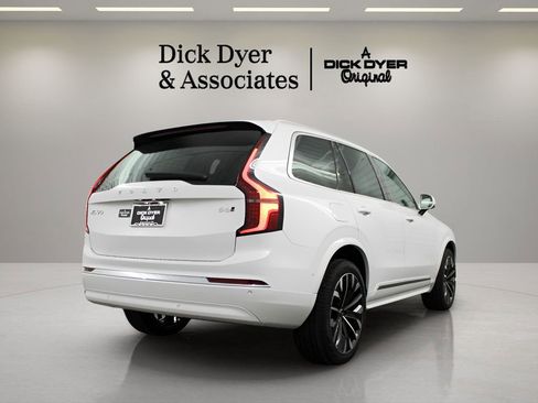 New 2026 Volvo XC90 B6 Ultra w/ Protection Package AWD/4WD image 2