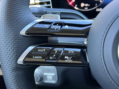 New 2026 Mercedes-Benz GLS 450 4MATIC image 32