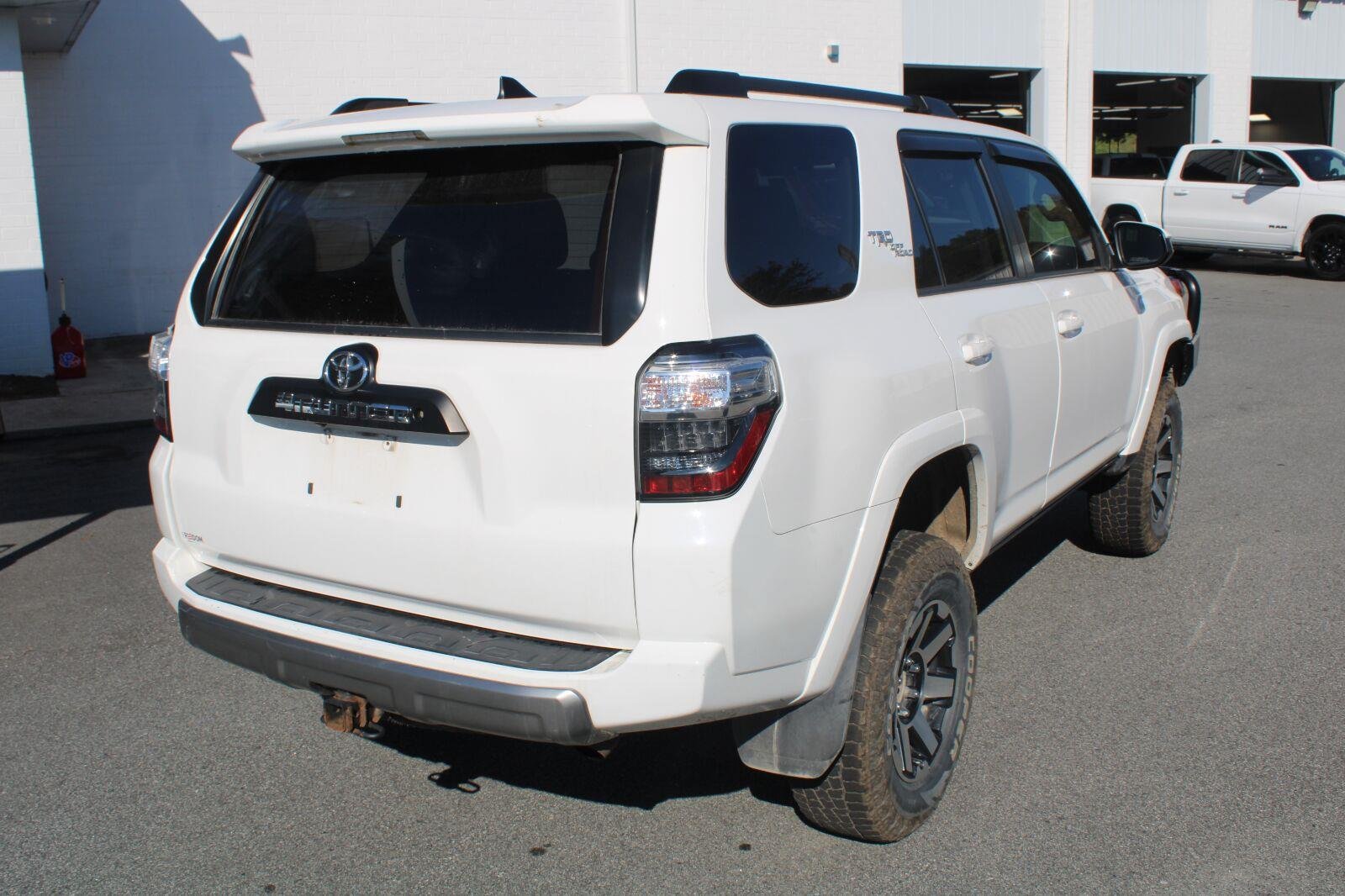 Used 2019 Toyota 4Runner TRD Off-Road AWD/4WD image 6