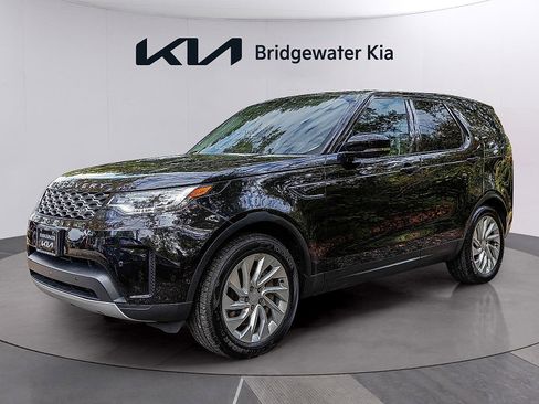 Used 2024 Land Rover Discovery S image 4