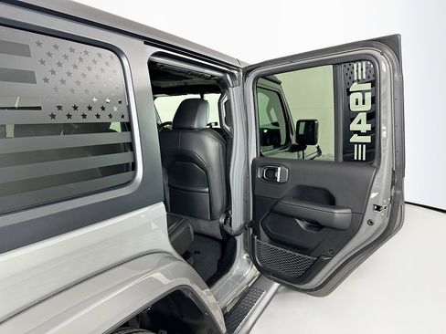 Used 2023 Jeep Wrangler Sahara w/ Cold Weather Group image 28