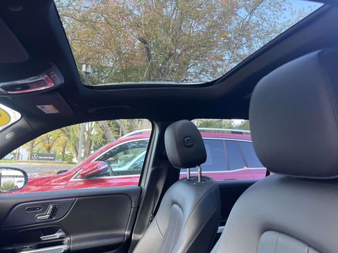 Certified 2022 Mercedes-Benz GLB 250 4MATIC image 26