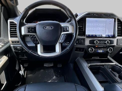 Certified 2022 Ford F250 Lariat w/ Lariat Ultimate Package AWD/4WD image 8