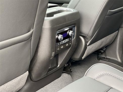New 2026 GMC Yukon XL Denali w/ Denali Reserve Package image 30