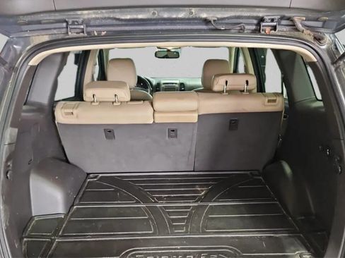 Used 2011 Hyundai Santa Fe Limited image 8