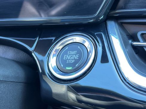 Certified 2025 Chevrolet Trax RS w/ Driver Confidence Package image 27