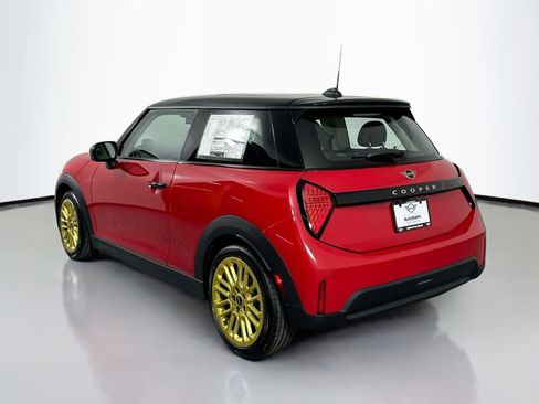 Certified 2025 MINI Cooper S image 9