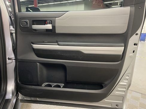 Used 2021 Toyota Tundra Limited image 12