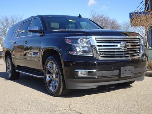 Used 2017 Chevrolet Suburban Premier image 28