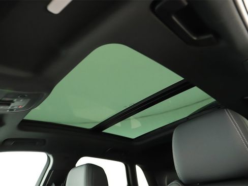 Certified 2025 Audi Q3 2.0T Premium w/ Convenience Package image 26