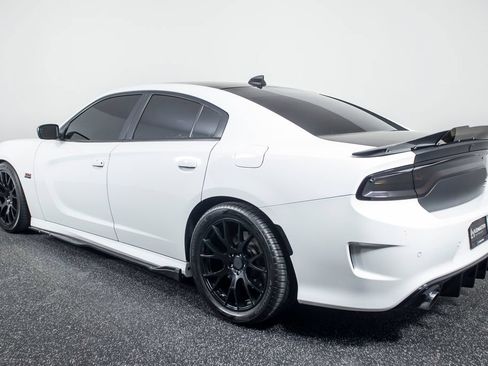 Used 2023 Dodge Charger Scat Pack w/ Plus Group RWD image 5