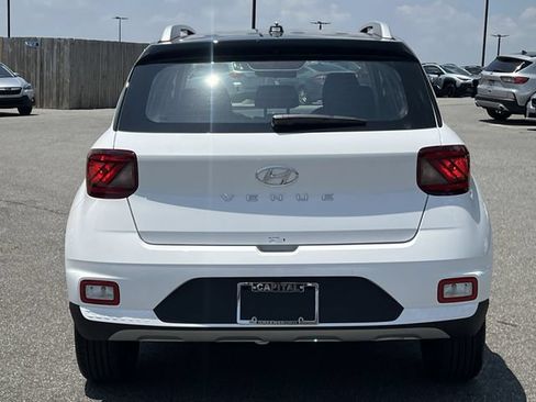 New 2026 Hyundai Venue SEL FWD image 12
