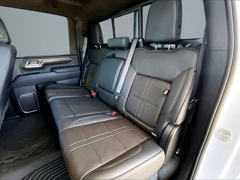 Used 2025 Chevrolet Silverado 2500 High Country w/ High Country Premium Package AWD/4WD image 23