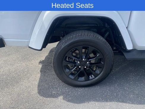 Used 2023 Jeep Gladiator Overland AWD/4WD image 15