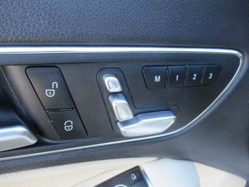 Used 2019 Mercedes-Benz CLA 250 image 18