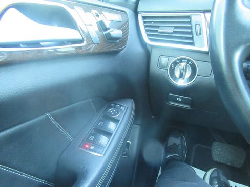 Used 2014 Mercedes-Benz GL 450 4MATIC image 26