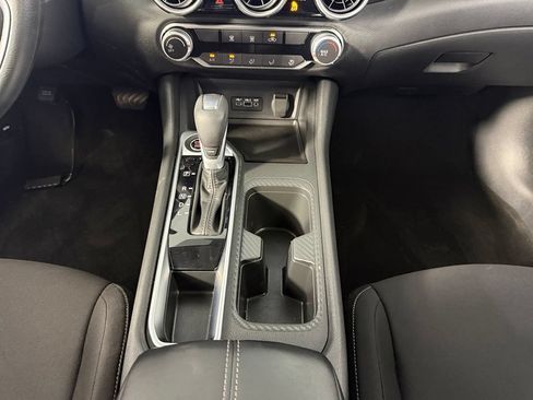Used 2025 Nissan Sentra SV FWD image 17
