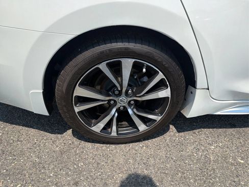 Used 2018 Nissan Maxima 3.5 S FWD image 14