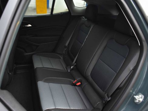 New 2026 Chevrolet Trax LT w/ LT Convenience Package image 11