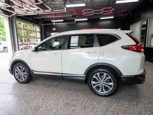 Used 2020 Honda CR-V Touring image 2