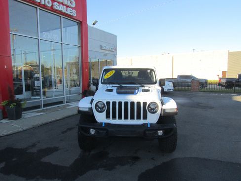 Used 2023 Jeep Wrangler Unlimited Rubicon 4xe w/ Steel Bumper Group image 6